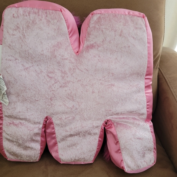 M pillow - Picture 3 of 5